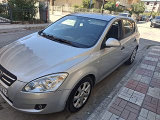 Kia Ceed / cee'd 2009-thumb-3