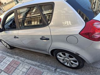 Kia Ceed / cee'd 2009-thumb-4