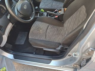 Kia Ceed / cee'd 2009-thumb-13
