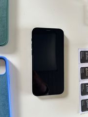Iphone 12 , 3 προστατευτικά τζαμάκια , 4 θηκες, 2 τζαμάκια κάμερας-thumb-2