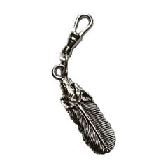 MCS Wolf’s head feather zipper pull