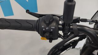 Royal Enfield Himalayan 2025 450-thumb-11