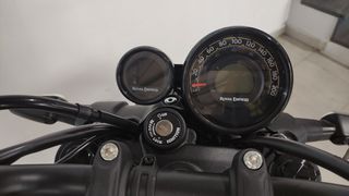 Royal Enfield Guerillia 450 2025-thumb-12