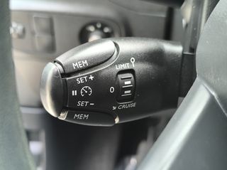 Citroen C3 2022 SHINE 1.2 PURETECH 110 HP-thumb-29
