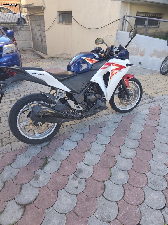 Honda CBR250R 2012