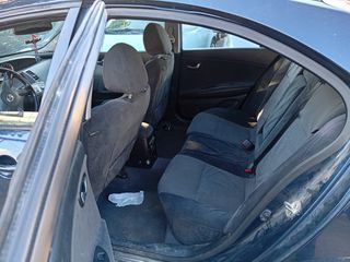 Nissan Primera 2003-thumb-5