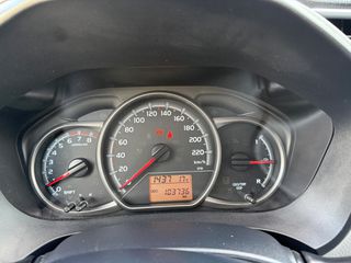Toyota Yaris 2016-thumb-58