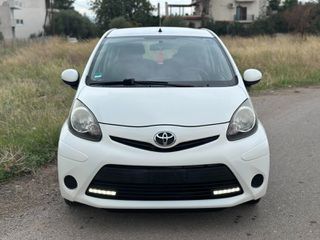 Toyota Aygo 2013-thumb-1