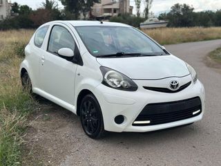 Toyota Aygo 2013-thumb-2