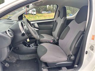 Toyota Aygo 2013-thumb-7