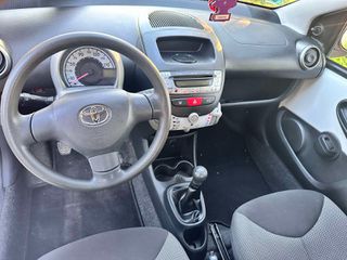 Toyota Aygo 2013-thumb-11