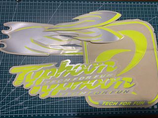 ΣΕΤ ΑΥΤΟΚΟΛΛΗΤΑ  PIAGGIO TYPHOON ΚΑΙΝΟΥΡΓΙΑ *MOTO LEADER PARTS*