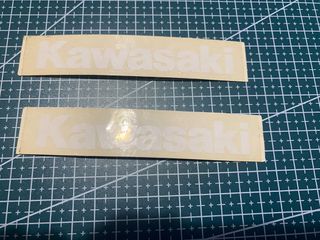 ΣΕΤ ΑΥΤΟΚΟΛΛΗΤΑ KAWASAKI 12x2.5cm *MOTO LEADER PARTS*