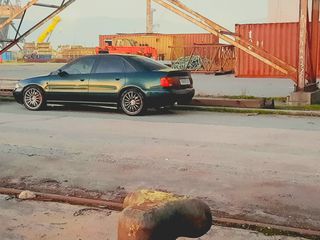 Audi A4 2000-thumb-9