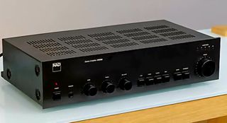 NAD 3020B AMPLIFIER