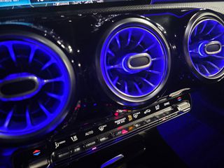 Mercedes-Benz A 180 2020 AMG  1.5D AUTO-PANORAMA-Hypersceen-BURMESTER-LED-FULL!!!!!-thumb-77