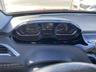 Peugeot 2008 2017 1.2 Pure Tech Allure-thumb-18