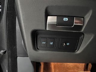 Jaguar E-Pace 2020 PANORAMA  S-thumb-9