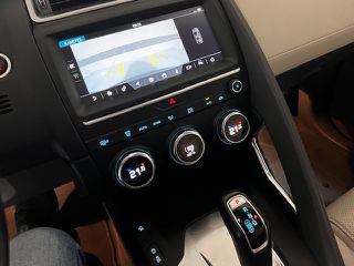 Jaguar E-Pace 2020 PANORAMA  S-thumb-15