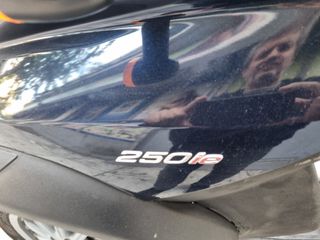 Piaggio MP3 250 LT 2009-thumb-5