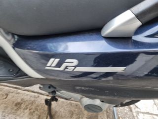 Piaggio MP3 250 LT 2009-thumb-6