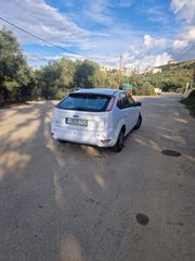 Ford Focus 2011-thumb-2