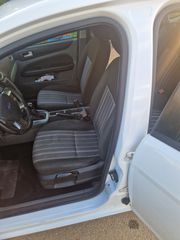 Ford Focus 2011-thumb-4