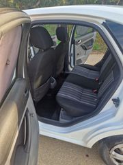 Ford Focus 2011-thumb-6