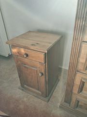 Πωλείται λέβητας ξύλου, ηλιακός θερμοσίφωνας και μόνο κρεβάτι με συρταριερα