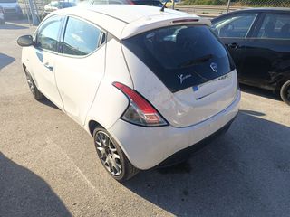 Lancia Ypsilon 2013 1.3D 95ps