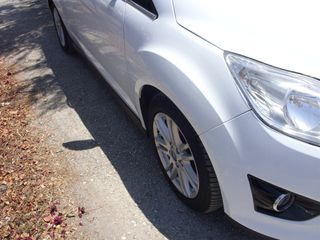 Ford B-Max 2013-thumb-3