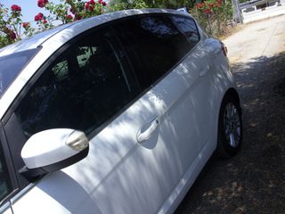 Ford B-Max 2013-thumb-5