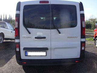 Renault Trafic 2017-thumb-3