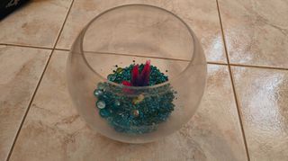 Πωλείται γυάλα για ψάρι με διακοσμητικά