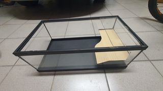 Terrarium μικρη Χελωνιερα. Σε πολυ καλη κατασταση