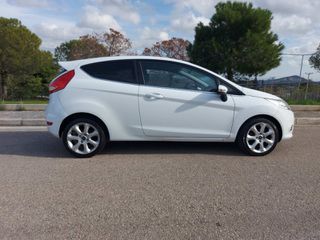 Ford Fiesta 2012 1.4 TDCI DIESEL  TITANIUM ST-LINE-thumb-6