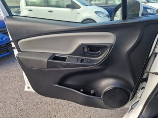 Toyota Yaris 2017 1.0 (69Hp) VVTI-thumb-7