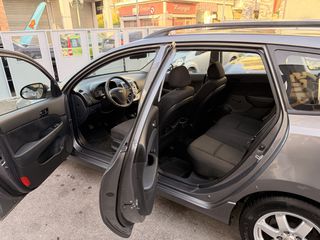 Hyundai i 30 2011-thumb-7