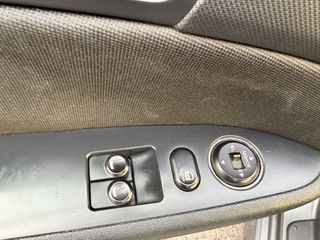 Hyundai i 30 2011-thumb-12