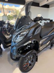Piaggio MP3 530 2025 Exclusive-thumb-1