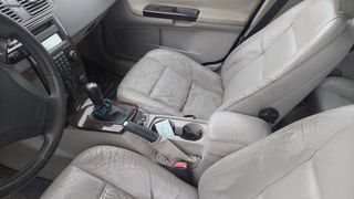 Volvo S40 2004 1.8-thumb-4