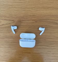 Apple AirPods Pro (1st Gen)-thumb-4