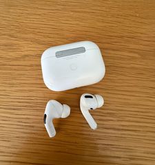 Apple AirPods Pro (1st Gen)-thumb-5