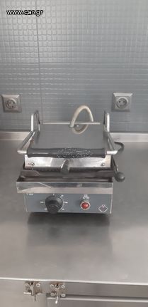 πωλείται τοστιέρα