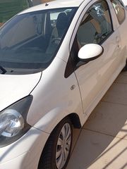 Toyota Aygo 2014-thumb-1