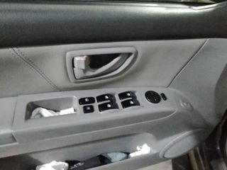 Kia Sorento 2006-thumb-5
