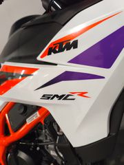 KTM 390 SMC R 2026-thumb-2