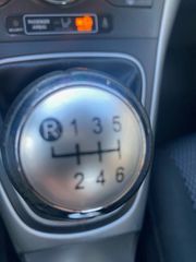 Toyota Auris 2011-thumb-7