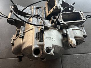 ΚΙΝΗΤΗΡΑΣ SUZUKI RGV 250 ΜΕ ΕΛΕΙΨΕΙΣ