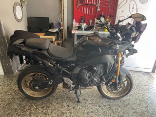 YAMAHA TRACER 9 ( 900 )  GT 21-24’ ΕΓΚΕΦΑΛΟΣ ΜΟΤΕΡ ΗΛΕΚΤΡΙΚΑ ΠΛΑΣΤΙΚΑ ΓΙΑ ΑΝΤΑΛΛΑΚΤΙΚΑ ΚΟΜΜΑΤΙ ΚΟΜΜΑΤΙ